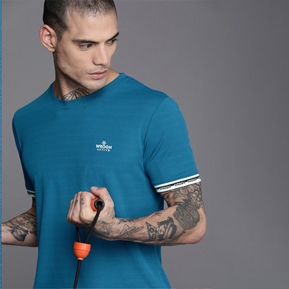 http://631760.leandytrade-hk.tech/products/men-teal-blue-brand-logo-printed-casual-t-shirt