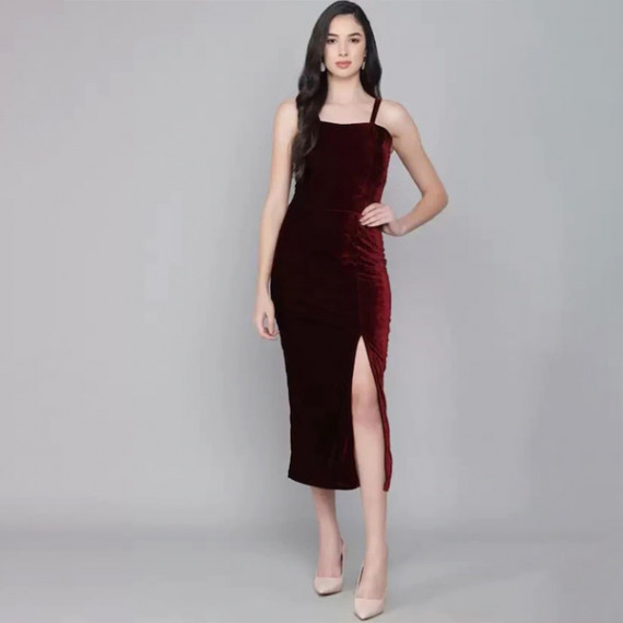 http://631760.leandytrade-hk.tech/products/maroon-velvet-sheath-midi-dress