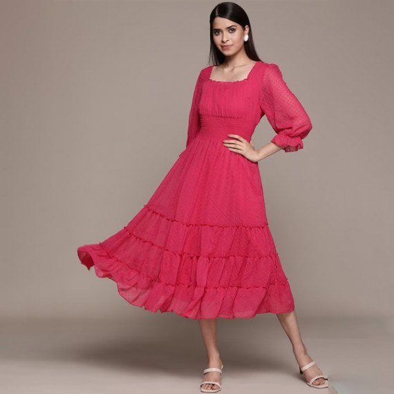 http://631760.leandytrade-hk.tech/products/fuchsia-solid-chiffon-smocked-tiered-midi-dress