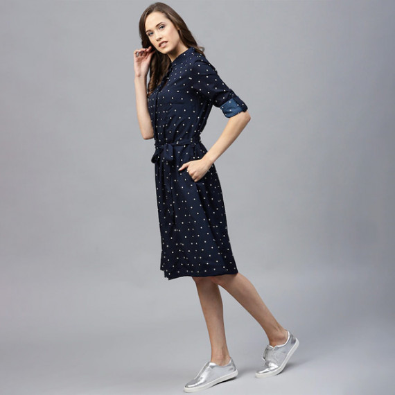 http://631760.leandytrade-hk.tech/products/navy-blue-polka-dots-printed-shirt-dress