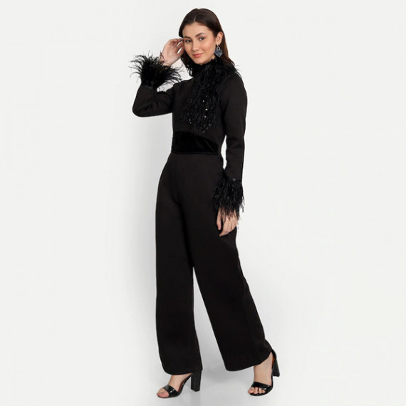 http://631760.leandytrade-hk.tech/products/black-basic-jumpsuit-with-embellished