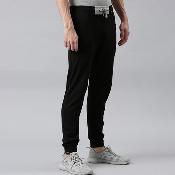 http://631760.leandytrade-hk.tech/products/men-black-solid-organic-cotton-track-pants