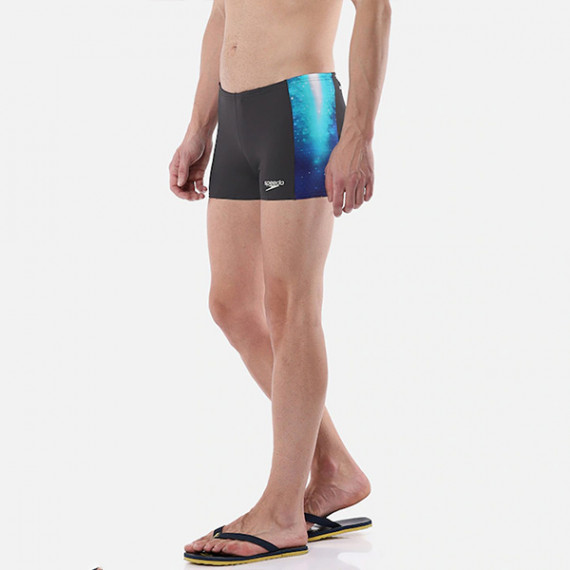 http://631760.leandytrade-hk.tech/products/navy-swimming-trunks