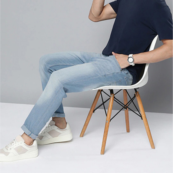 http://631760.leandytrade-hk.tech/products/men-blue-slim-tapered-fit-light-fade-stretchable-jeans