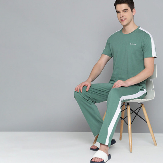 http://631760.leandytrade-hk.tech/products/men-green-white-side-stripes-pure-cotton-pyjama-set