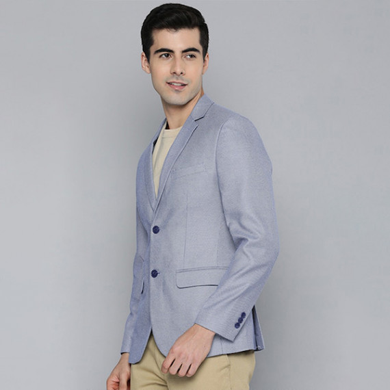 http://631760.leandytrade-hk.tech/products/men-blue-self-design-textured-regular-fit-smart-casual-blazer