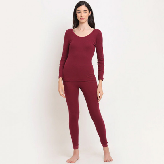 http://631760.leandytrade-hk.tech/products/women-maroon-striped-thermal-top